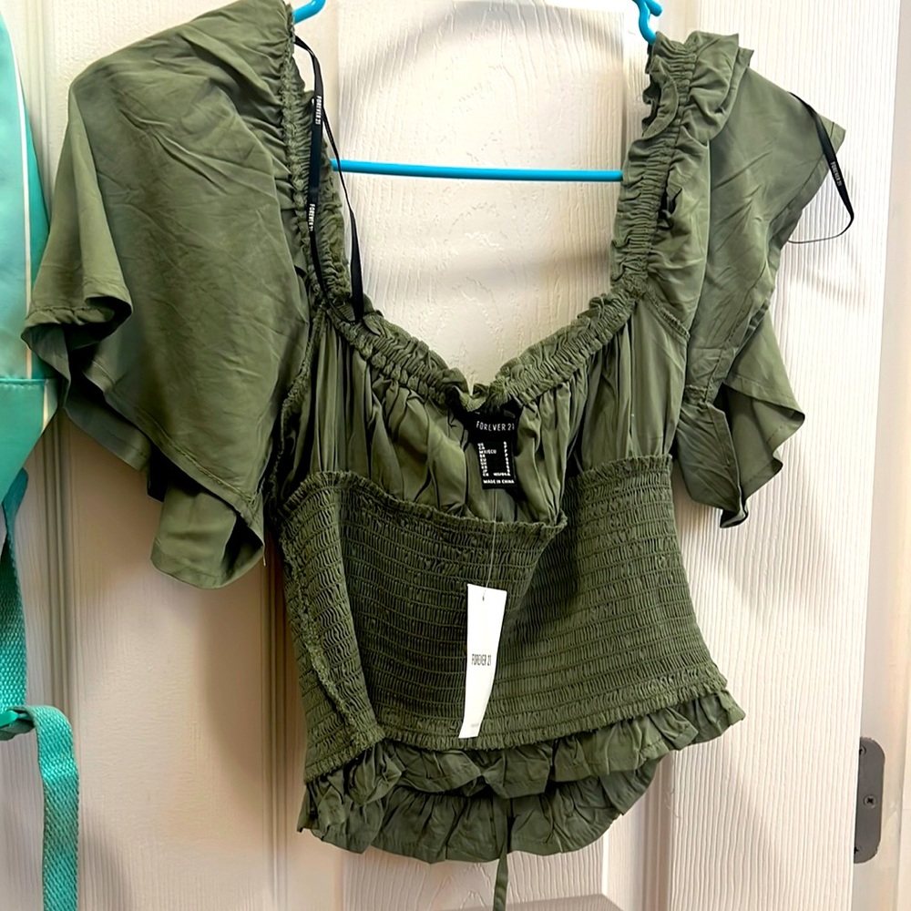 Forever 21 crop top blouse